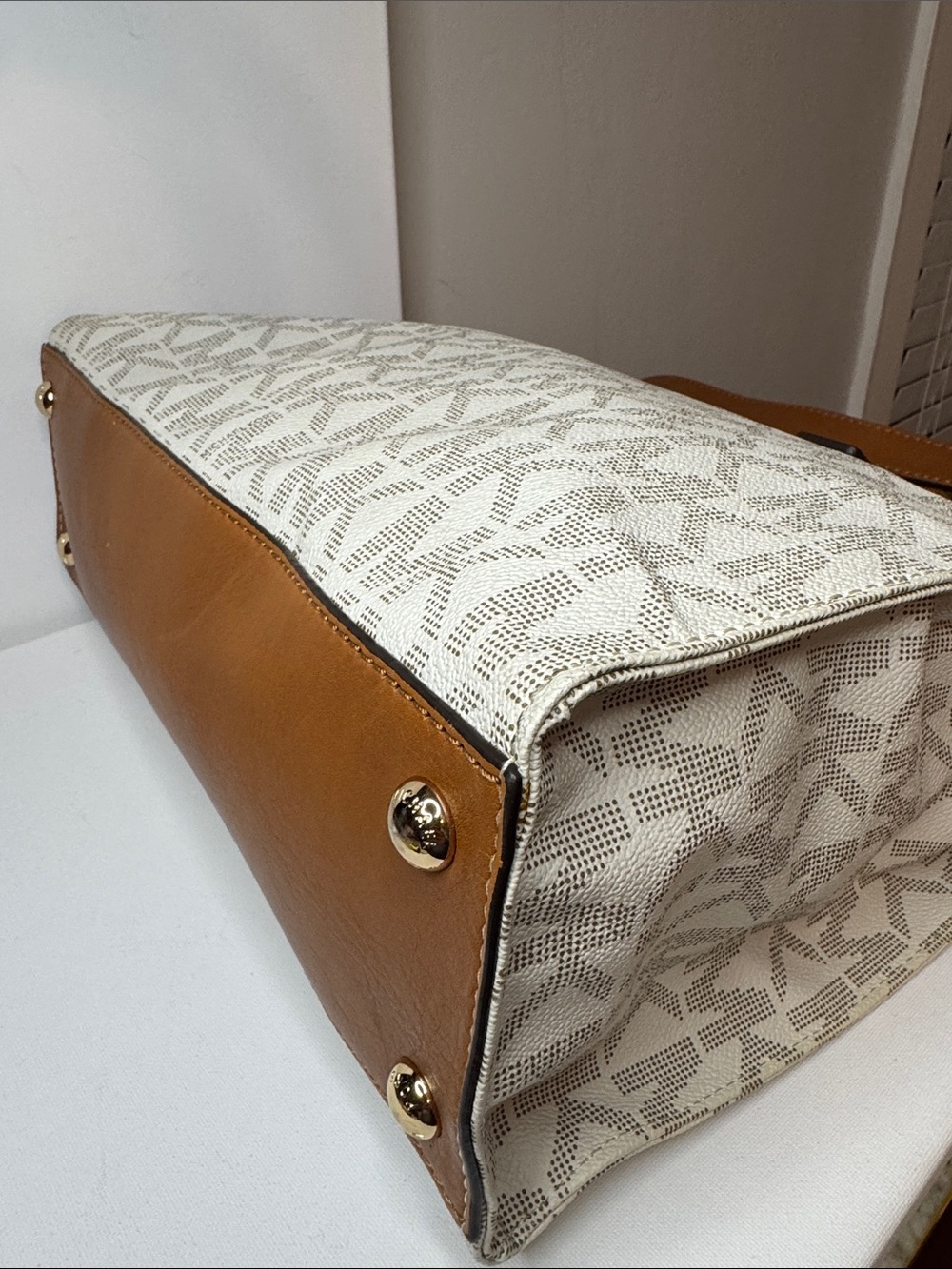 MICHAEL Michael Kors Large Hamilton Tote - Picture 6 of 14